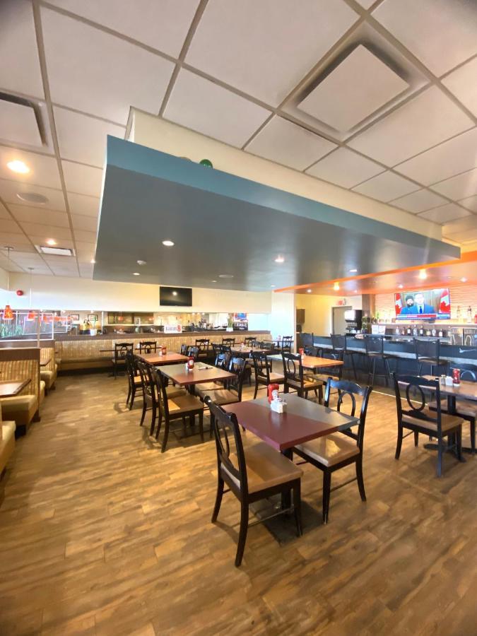 The George Dawson Inn & Conference Centre Dawson Creek Exteriér fotografie