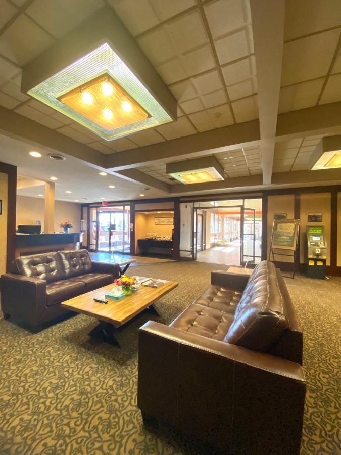The George Dawson Inn & Conference Centre Dawson Creek Exteriér fotografie